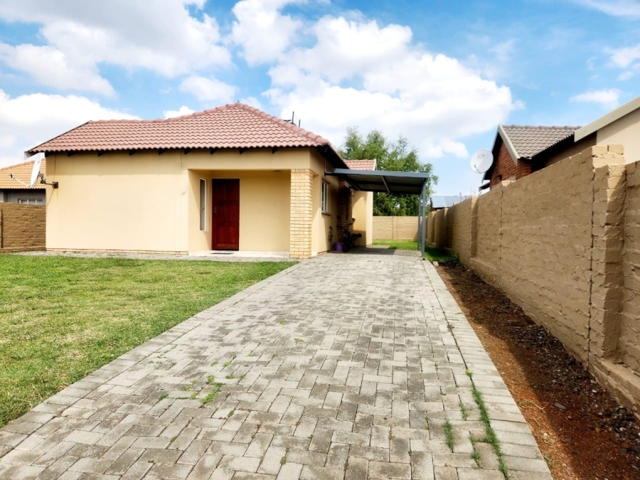 3 Bedroom Property for Sale in Waterkloof Hill Estate North West